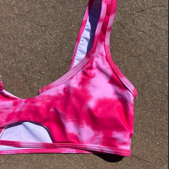 SHEIN BIKINI, TIE-DYE, SIZE MEDIUM - Picture 3 of 3
